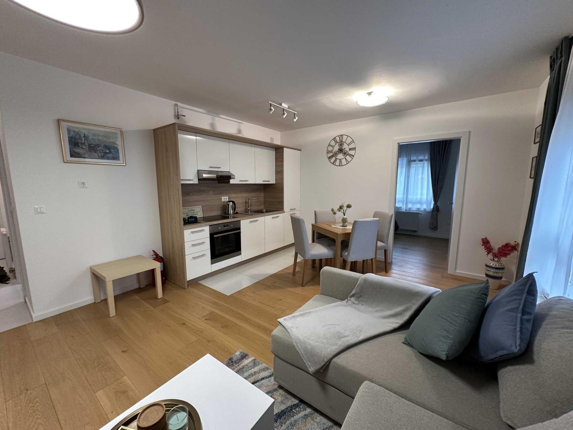 Thyke Apartment Крапинске Топлице Екстериор снимка