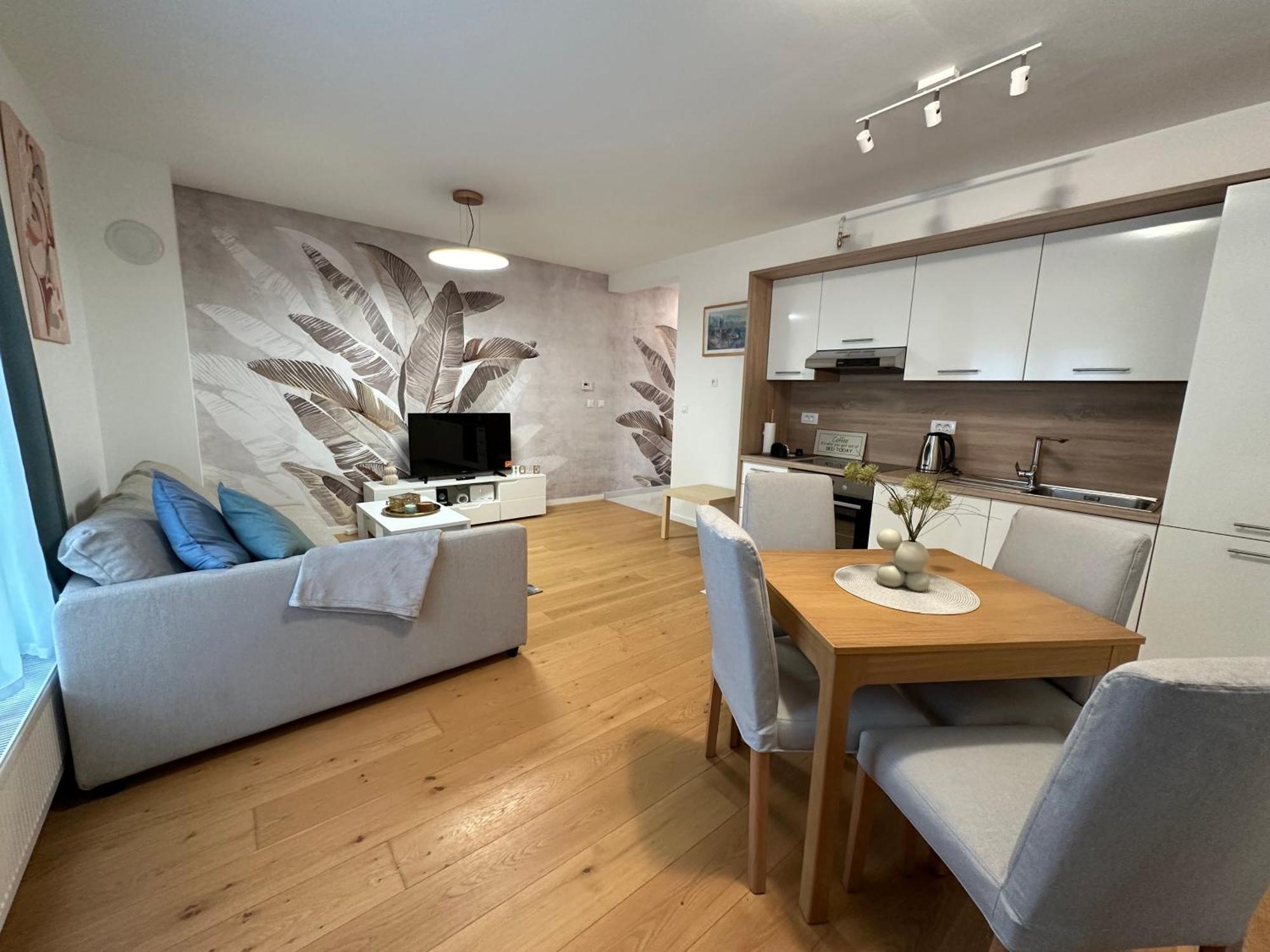 Thyke Apartment Крапинске Топлице Екстериор снимка