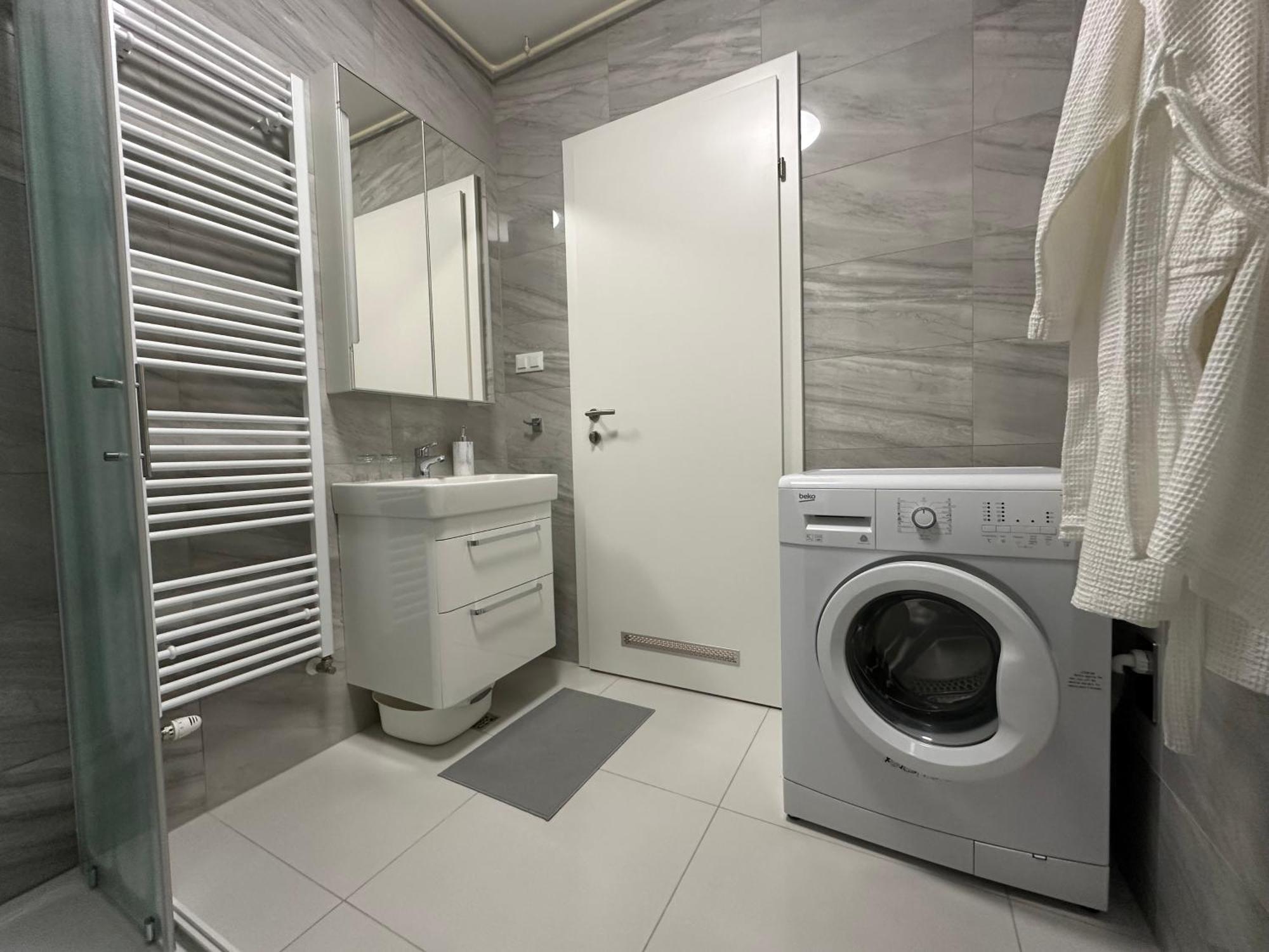 Thyke Apartment Крапинске Топлице Екстериор снимка